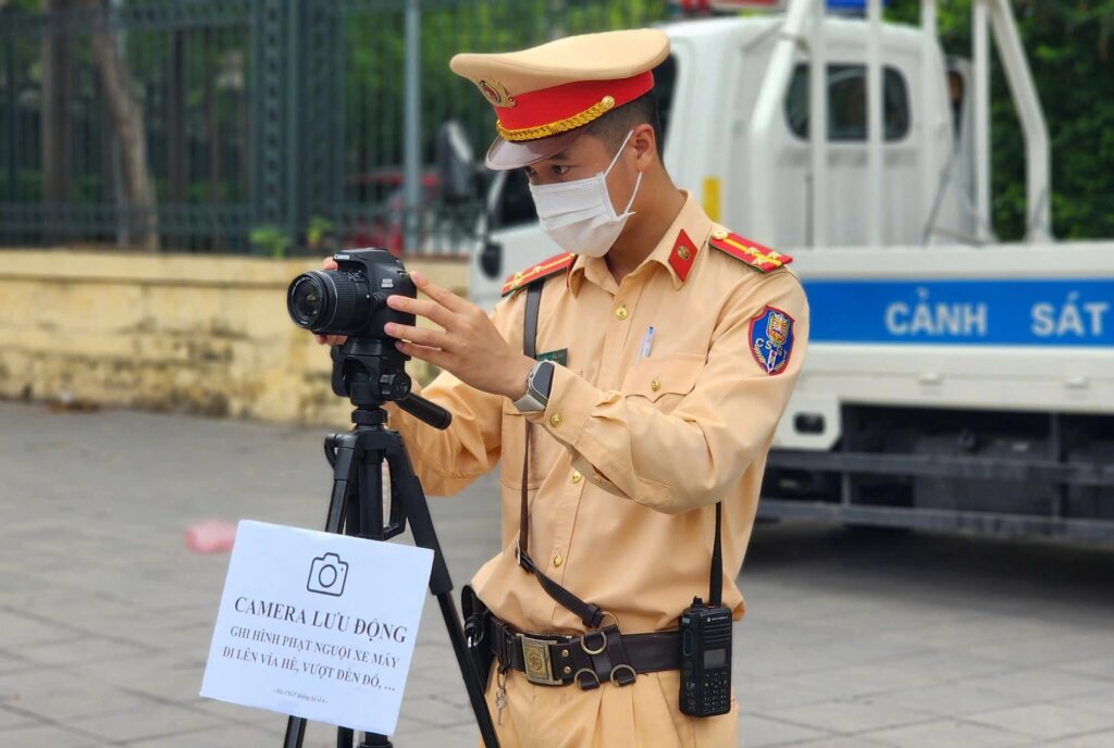 camera xử phạt nguội lưu động của CSGT